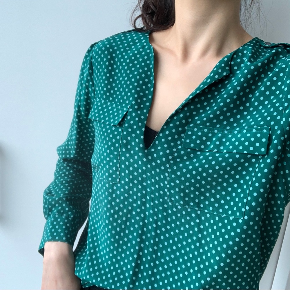Joie XS 100% silk green and white polkadot blouse